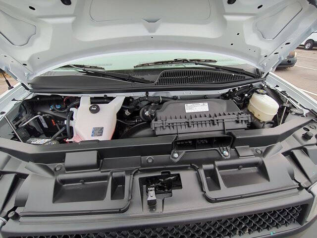 2025 Chevrolet Express 2500