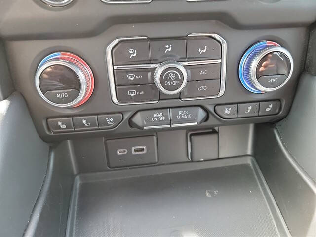 2022 GMC Yukon XL AT4