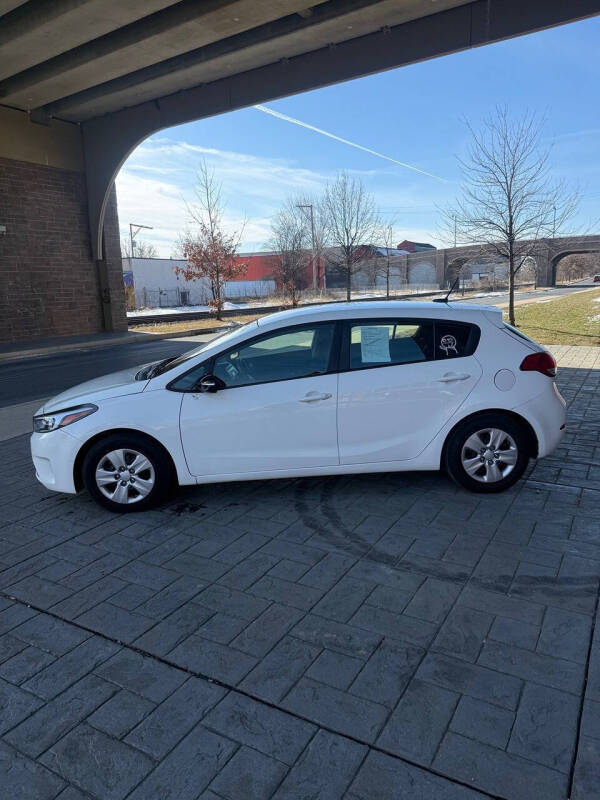 2017 Kia Forte5 LX