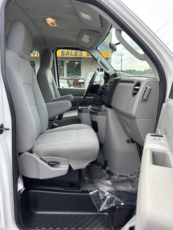 2009 Ford E-Series E-350 SD XL