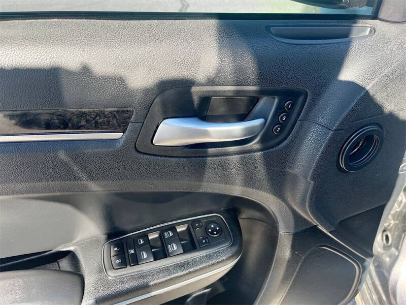 2022 Chrysler 300 Touring L