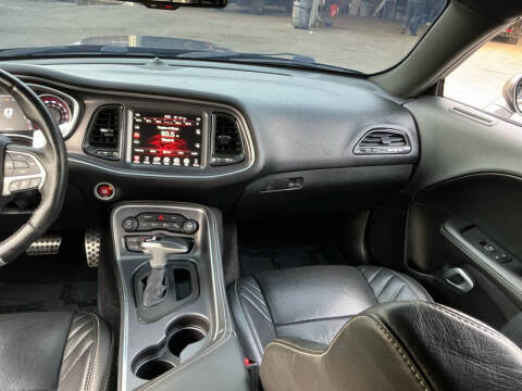 2016 Dodge Challenger SRT 392