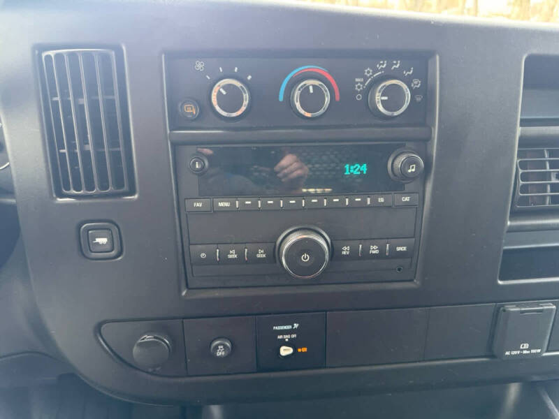 2024 GMC Savana 2500