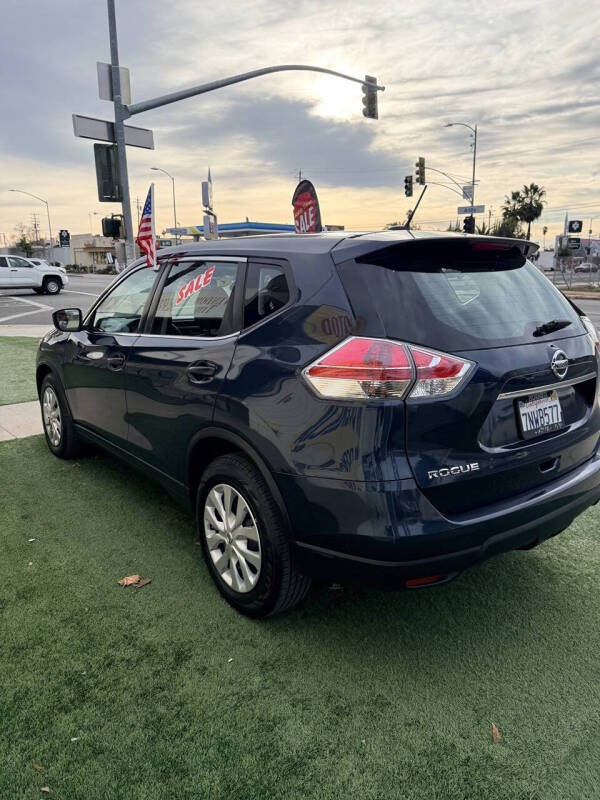 2016 Nissan Rogue SV