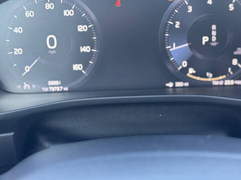 2021 Volvo XC40 T4 Momentum