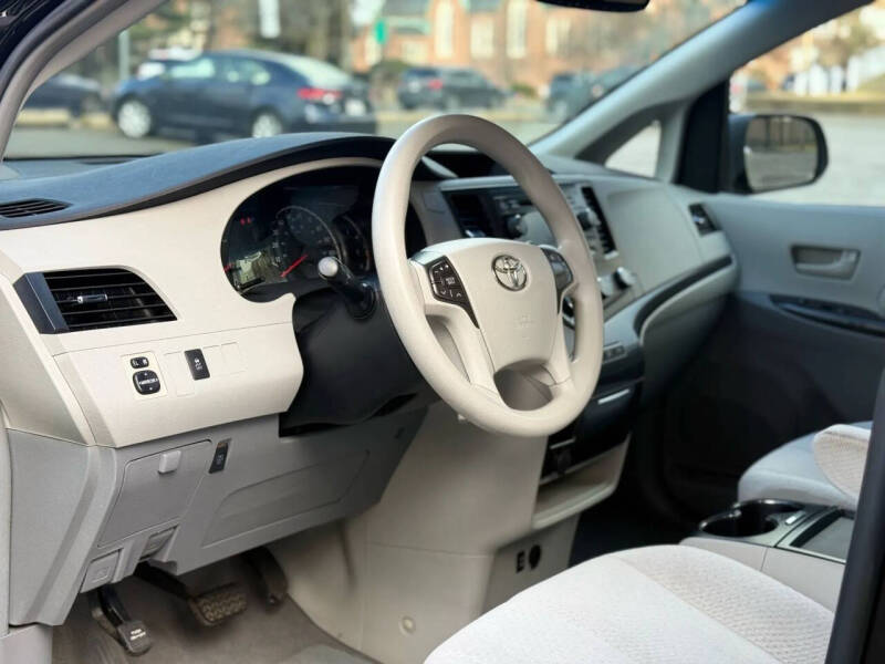 2011 Toyota Sienna