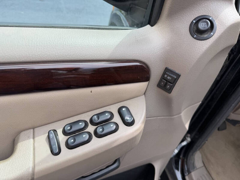 2004 Ford Explorer Limited