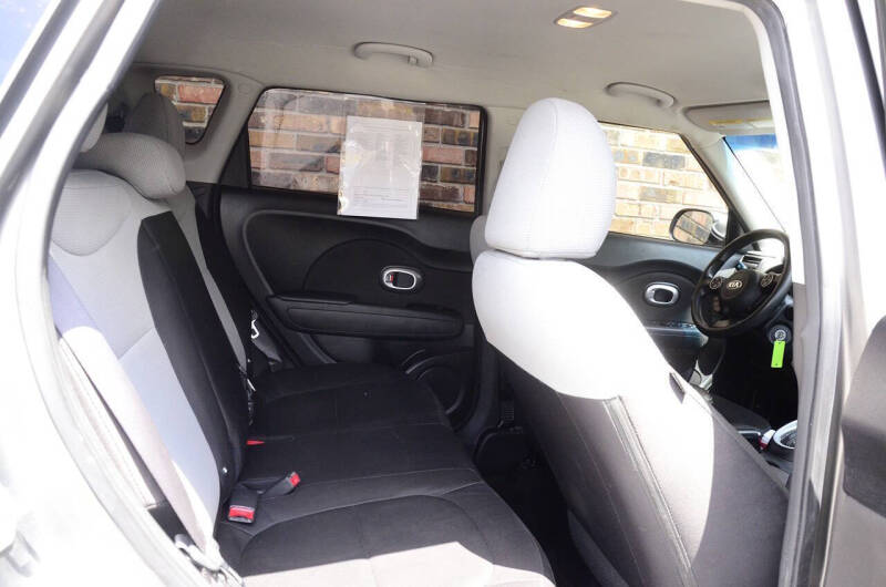 2016 Kia Soul +