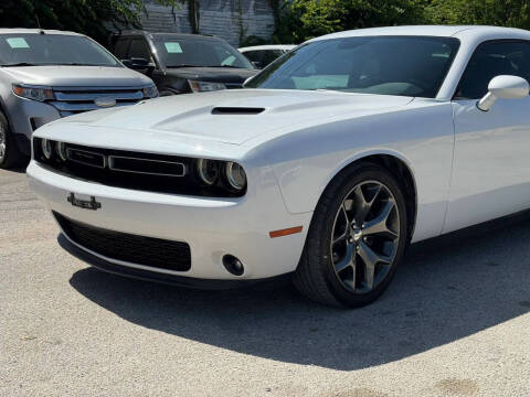 2015 Dodge Challenger SXT Plus