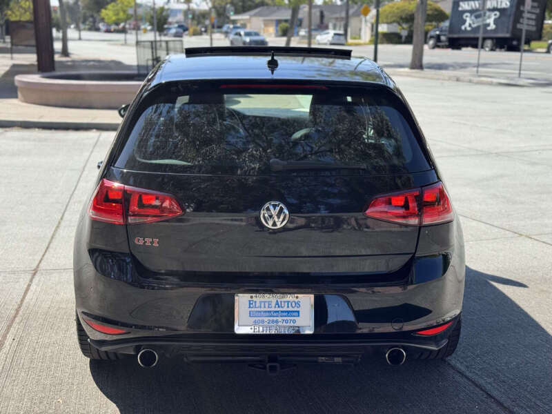 Image 5 of 2015 Volkswagen Golf GTI SE