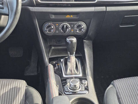 2015 Mazda MAZDA3 i Touring