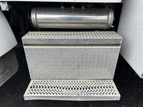 2006 Peterbilt 335 Mechanic's Truck