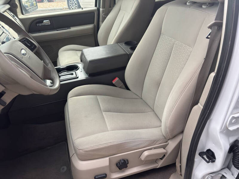 2011 Ford Expedition EL XLT