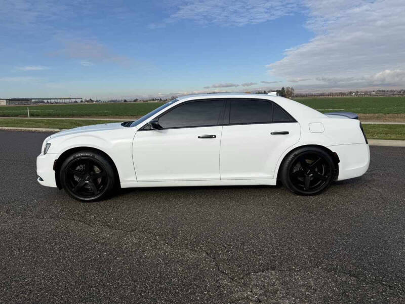 2018 Chrysler 300 S
