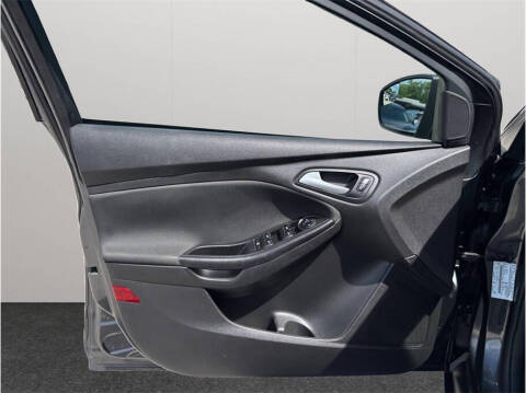 2017 Ford Focus SEL