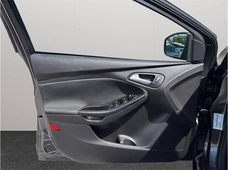 2017 Ford Focus SEL