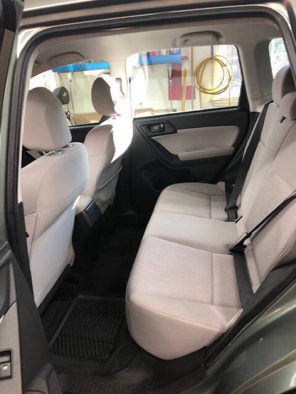 2015 Subaru Forester 2.5i