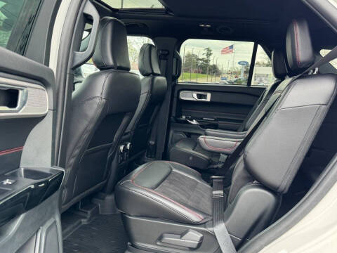 2024 Ford Explorer ST-Line