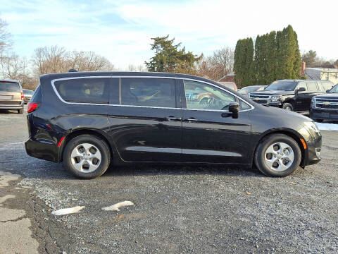 2018 Chrysler Pacifica Hybrid Touring Plus