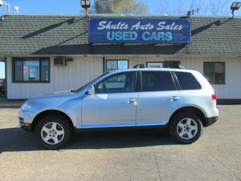 2006 Volkswagen Touareg for sale at SHULTS AUTO SALES INC. in Crystal Lake IL