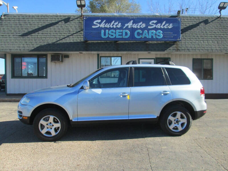 2006 Volkswagen Touareg for sale at SHULTS AUTO SALES INC. in Crystal Lake IL