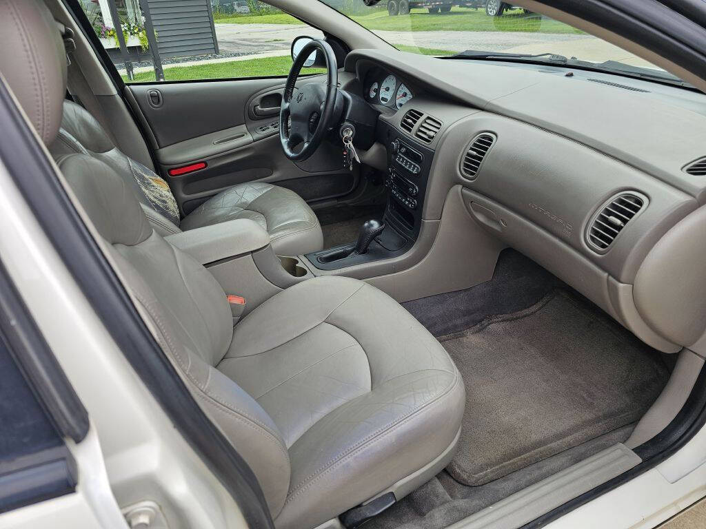 2004 Dodge Intrepid for sale at Bigfoot Auto in Hiawatha, IA