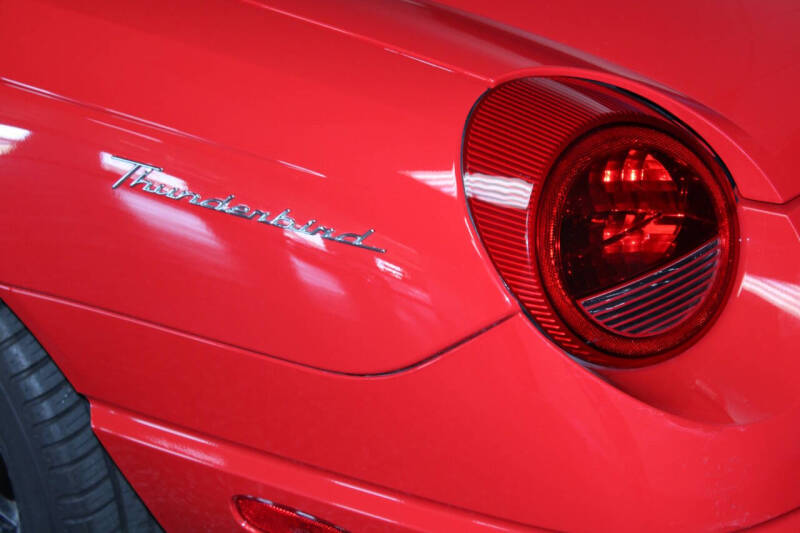 2005 Ford Thunderbird Deluxe