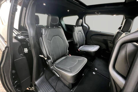 2027 Chrysler Pacifica Limited