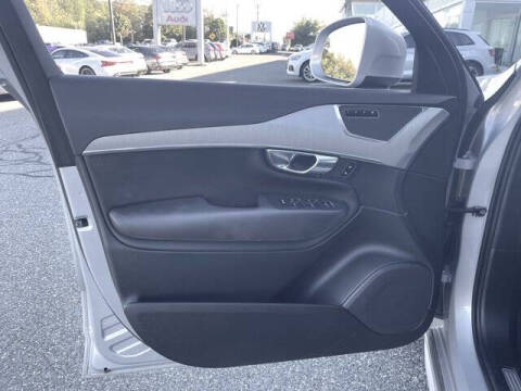 2025 Volvo XC90 B5 Core Bright Theme