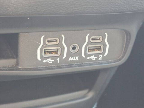 2024 Chrysler Pacifica Plug-In Hybrid Select