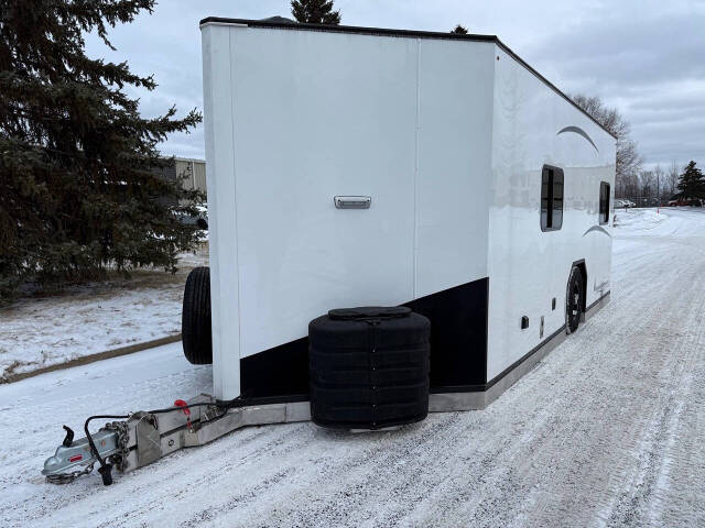 NORTHWIND ICE  HOUSE RV STYLE  Fully hydraulic with solar panel Image