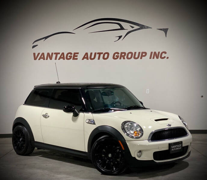 2010 MINI Cooper for sale at Vantage Auto Group Inc in Fresno CA