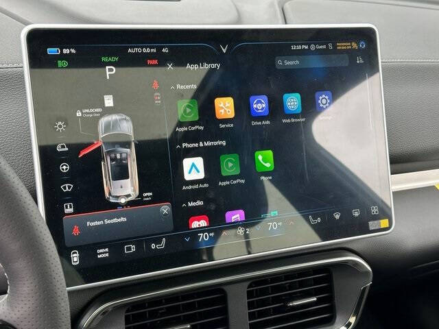 2025 VinFast VF8 Plus