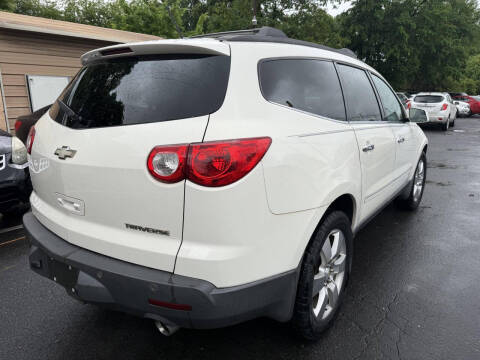 2011 Chevrolet Traverse LTZ