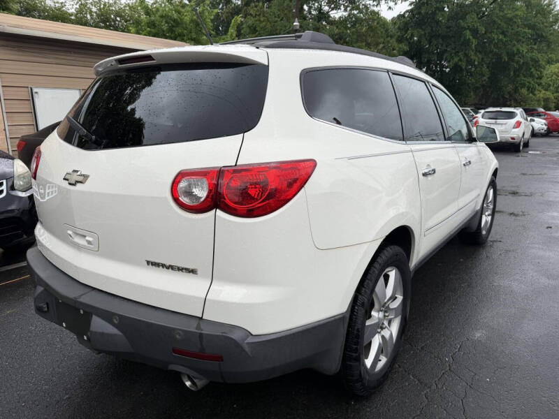 2011 Chevrolet Traverse LTZ