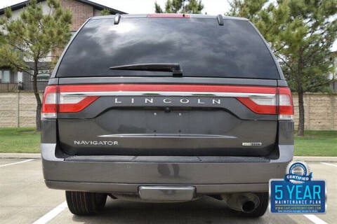 2016 Lincoln Navigator Select