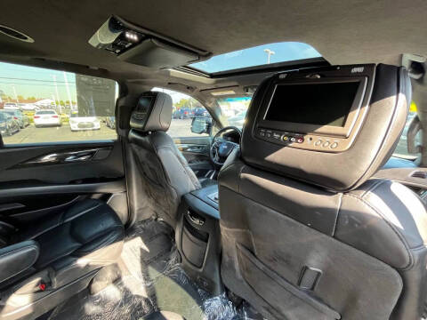 2015 Cadillac Escalade Platinum