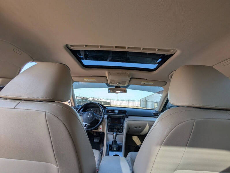 2013 Volkswagen Passat SE