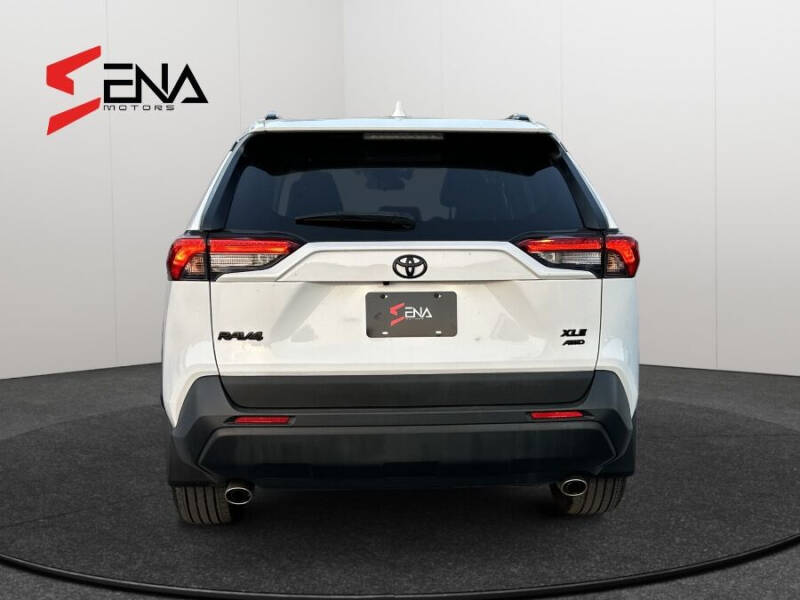 2020 Toyota RAV4 XLE Premium