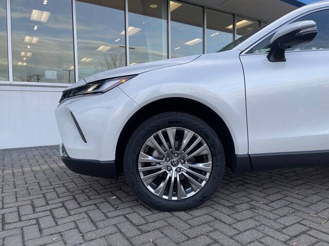 2023 Toyota Venza LE