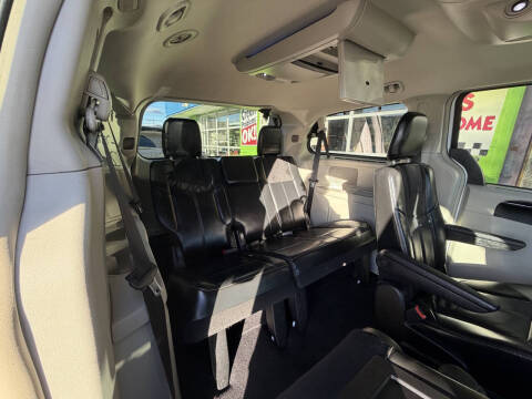 2014 Chrysler Town and Country Limited