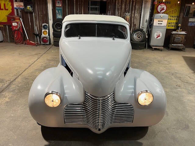 1940 Chevrolet Custom 2 Door