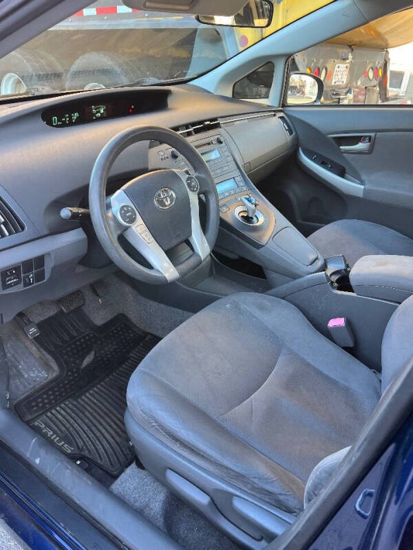2010 Toyota Prius III
