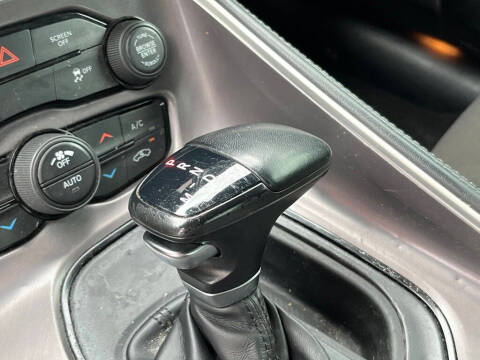 2021 Dodge Challenger SXT