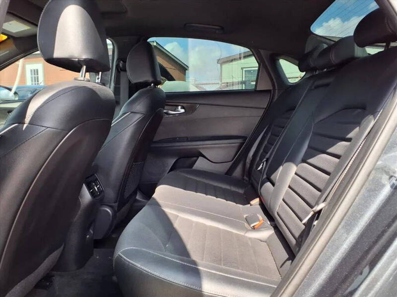 2022 Kia Forte GT Line