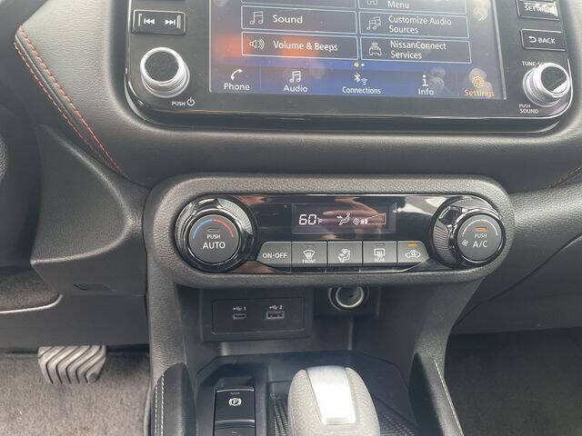 2024 Nissan Kicks SR