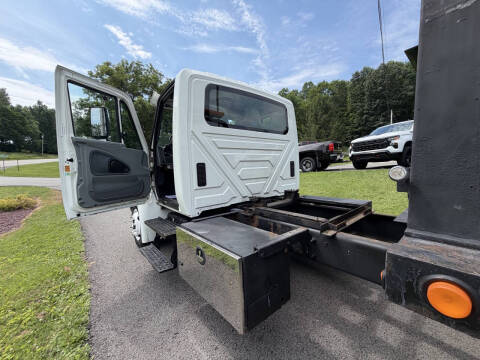 2006 International 4300 Rollback
