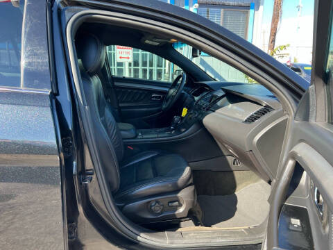 2015 Ford Taurus SEL