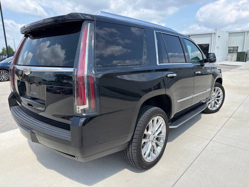 2019 Cadillac Escalade Luxury