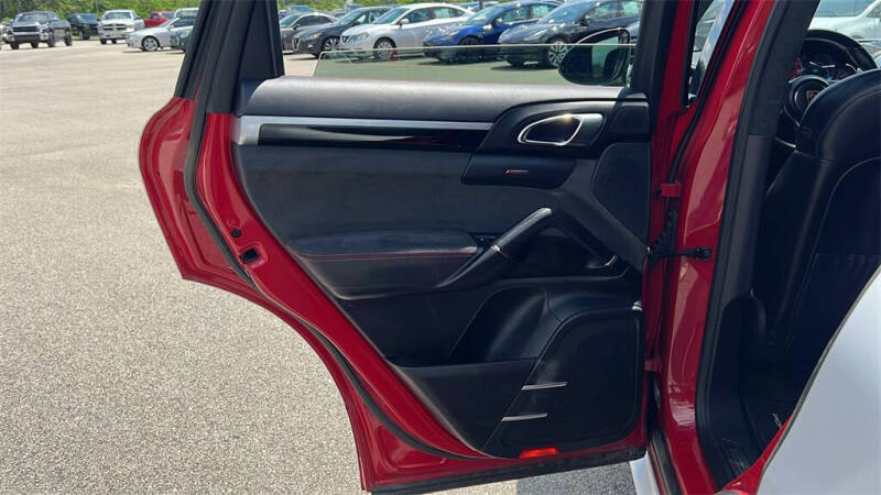 2016 Porsche Cayenne GTS